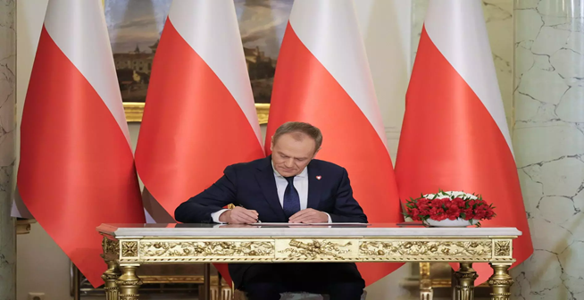 Donald Tusk sworn in as Poland's new prime minister