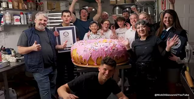 Chef Nick DiGiovanni and Lynn Davis create world’s largest doughnut